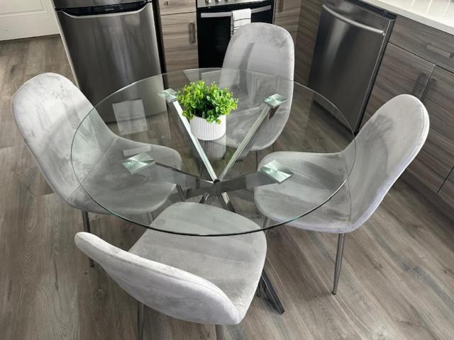 Bright And Cozy Modern Home In Vancouver - Central To Yvr-Downtown - Free Private Parking Kültér fotó